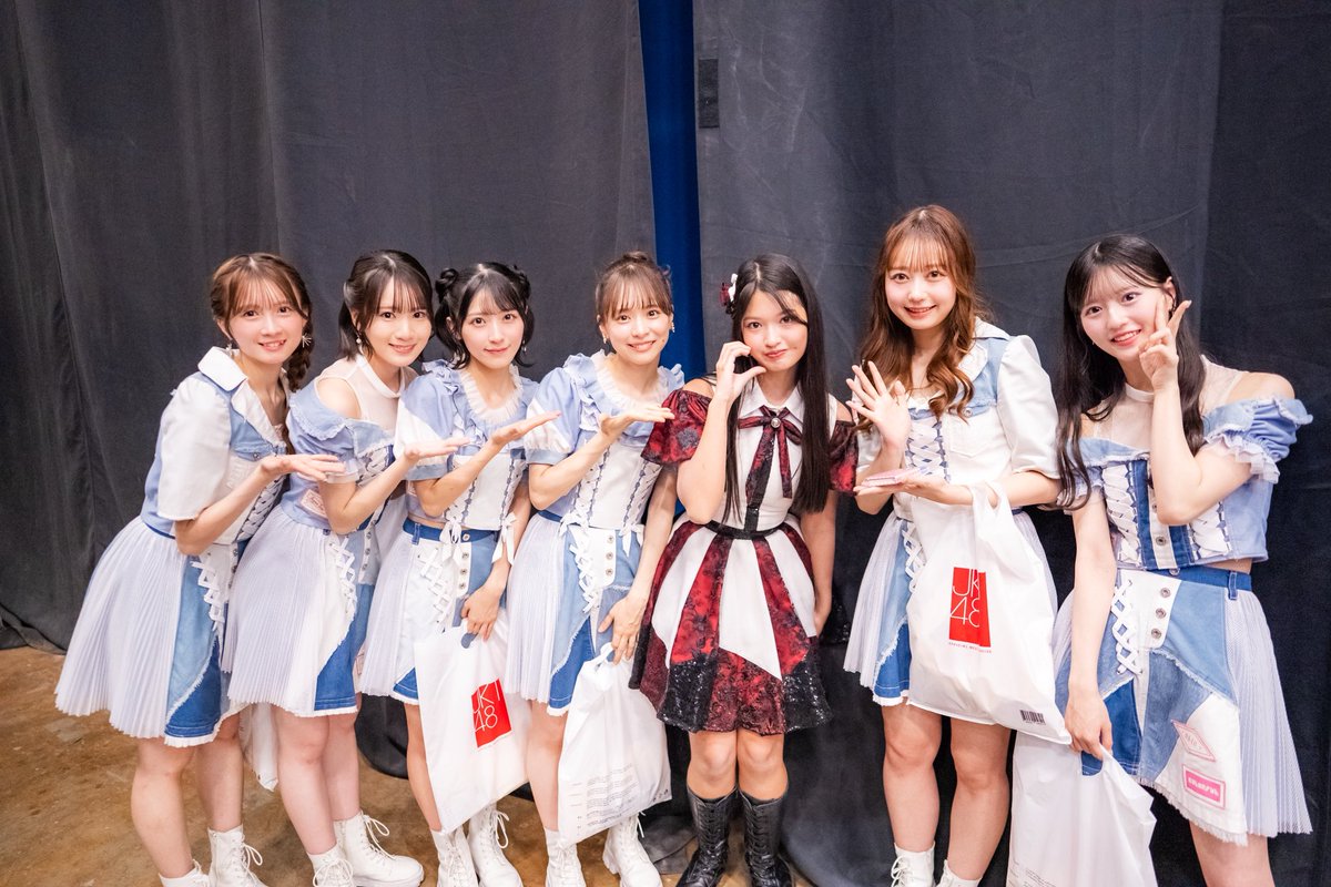 Sangat senang bisa berfoto bersama kakak-kakak <a href="/erichan_akb48/">橋本恵理子</a> , <a href="/azuki_yagi0322/">八木愛月（AKB48）</a> , <a href="/airi_sato0624/">佐藤綺星</a> , <a href="/miyuu_mizushima/">水島美結</a> , <a href="/Kuranoo_Narumi_/">倉野尾成美</a> , <a href="/akb48_maho/">大盛真歩</a> , semoga kita bisa bertemu lagi di lain kesempatan ❤️❤️