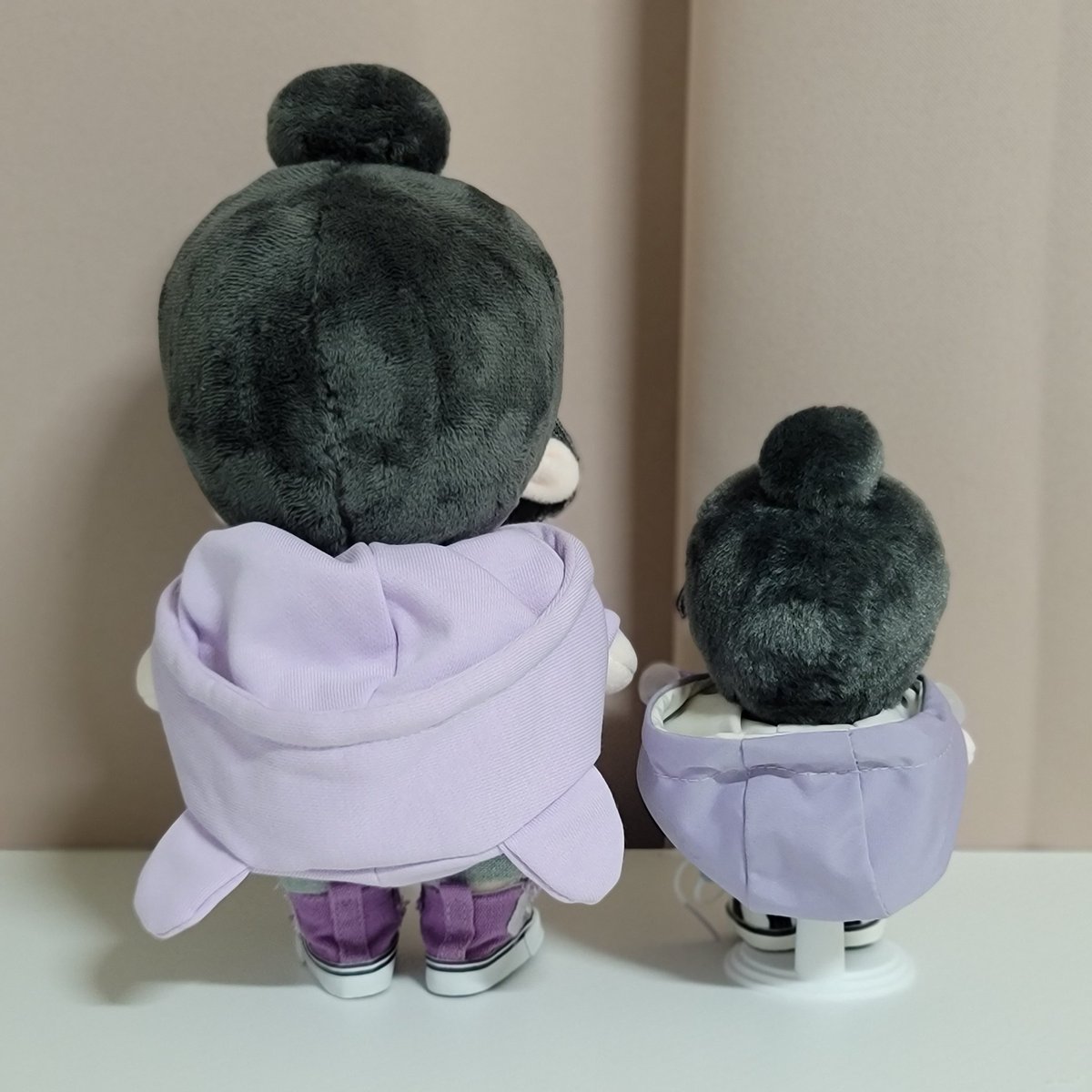 knack_mdzs's tweet image. 현패 징징선배는 후드티를 좋아해💜
(만두가 너무 크잔ㄴ