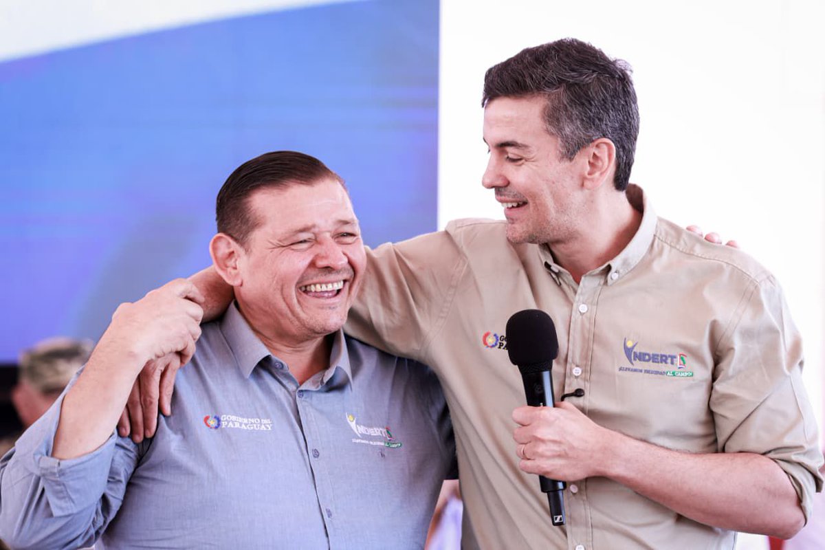 Bs Ds. A las 8 Iniciamos Instante político y económico por <a href="/1000_am/">Radio 1000 AM</a> <a href="/1000noticiaspy/">1000 Noticias</a> con <a href="/sant_visual/">Sonia Santacruz</a>, invitamos a <a href="/frarui1/">Francisco Ruiz Díaz</a>, presidente del <a href="/IndertPy/">INDERT Paraguay</a> para hablar sobre la histórica titulación de Marina Cue, donde murieron 11 campesinos,  6 policías y causó la destitución de Lugo.