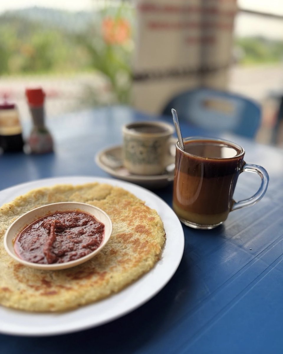 7. “You don’t respond an emotional feedback with another emotional respond. You’re an established business owner, not some aunty on the roadside stall,” komen seorang lagi pembaca yang mahu mengeruhkan keadaan.