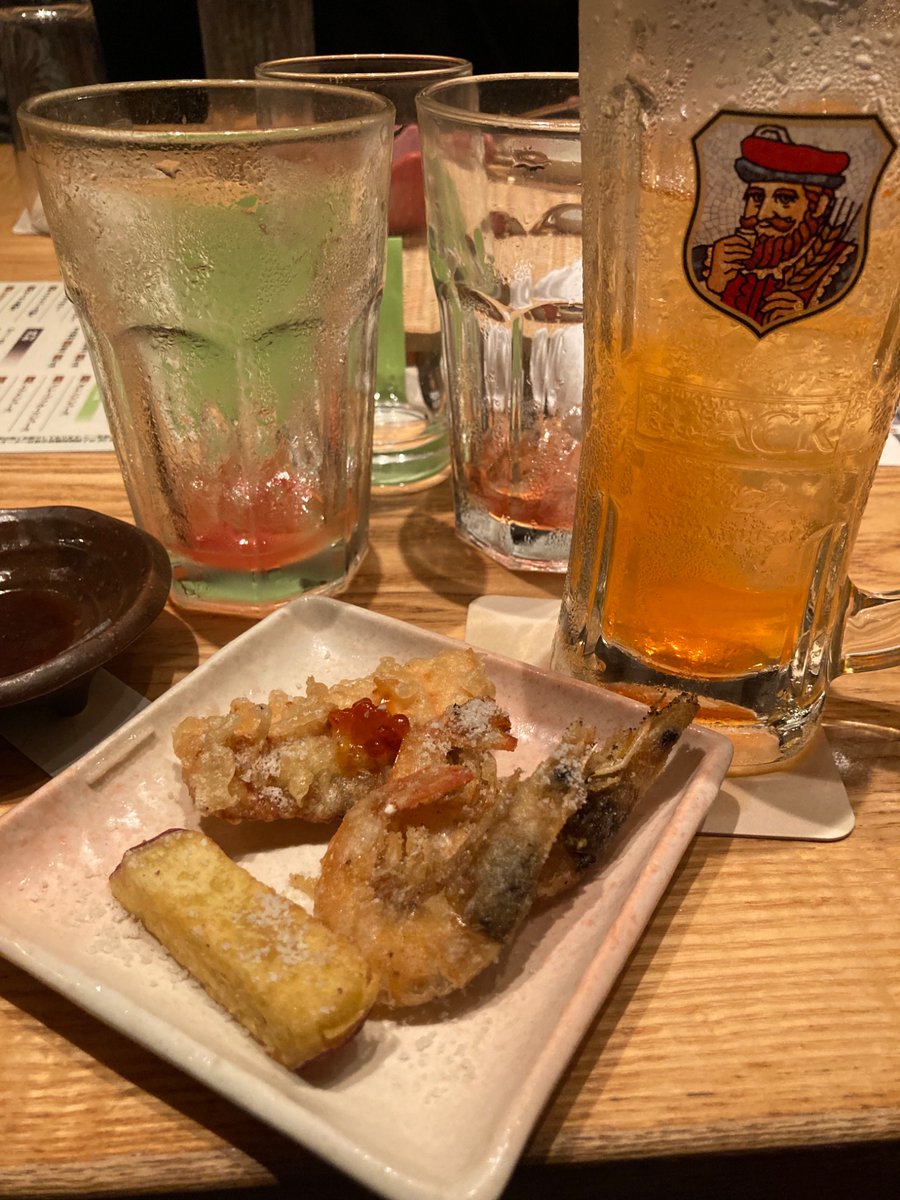 16周年たくさんのご来店ありがとうございます
今日は商店街の集りで飲み放題らしいので栄養補給してます