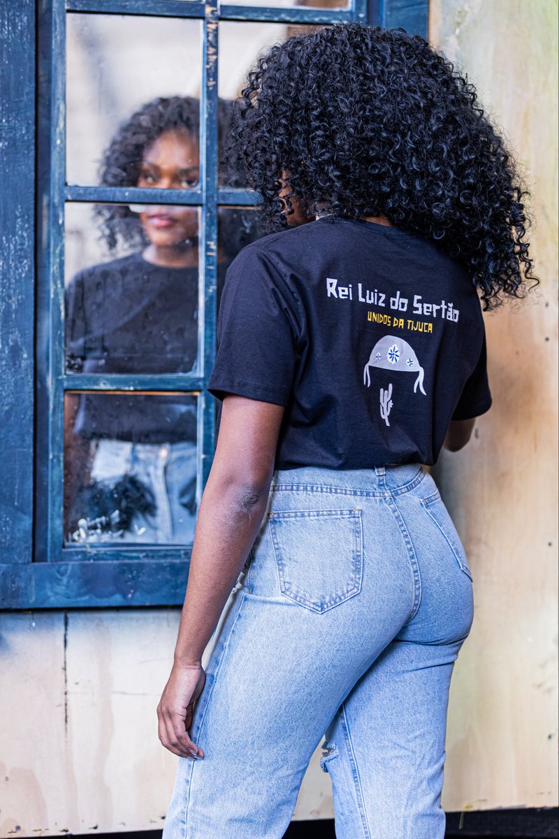 Hoje o Rio vai virar o sertão da alegria! Um dos maiores cantores nordestinos da atualidade vai fazer um super show, e é claro que a gente já tá no clima! 

E pra entrar no ritmo do Rei do Sertão, já garantiu a sua blusa em homenagem ao nosso ano campeão?

Na nossa boutique