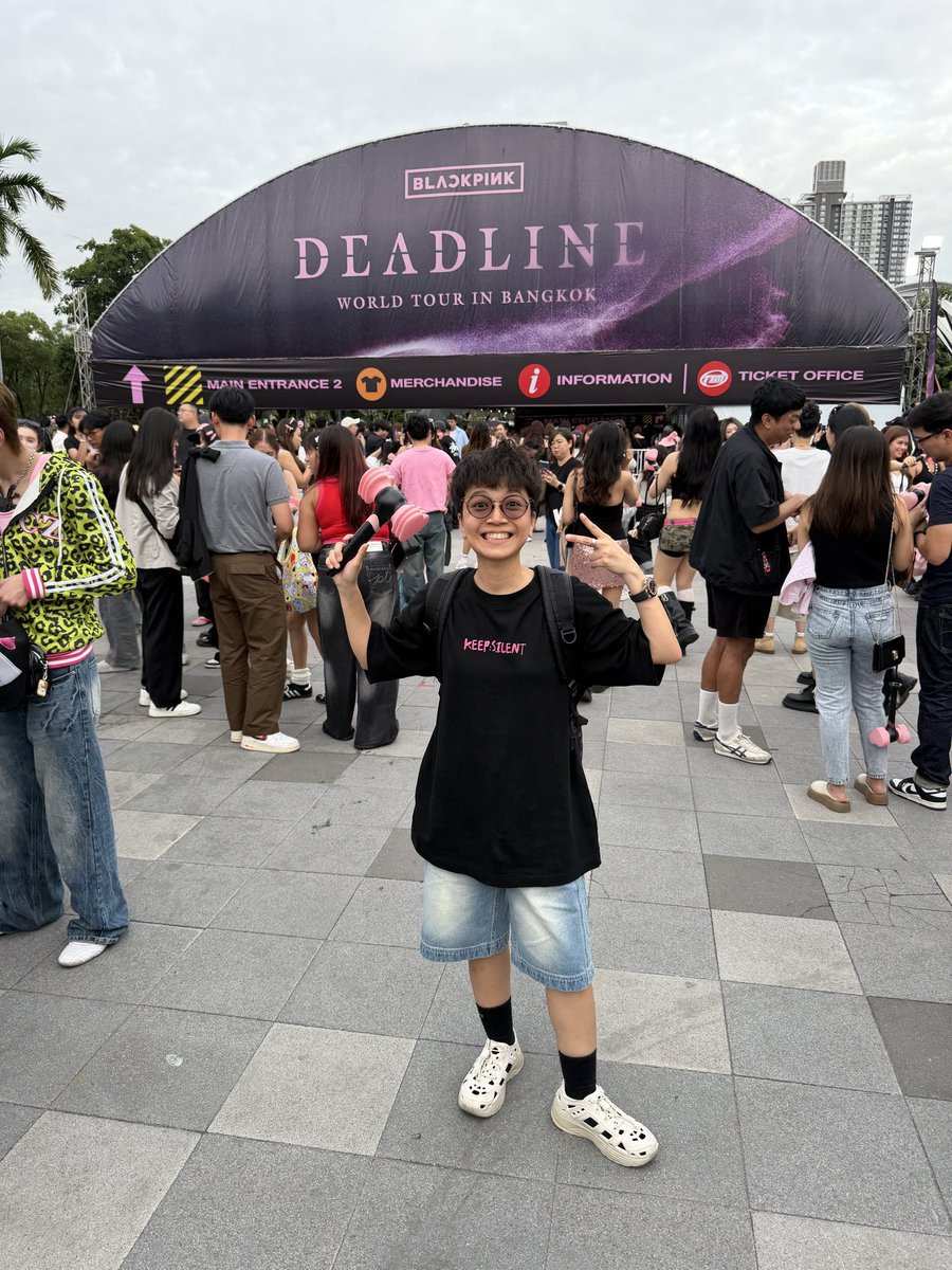 Sikmo4's tweet image. 這麼近 那麼遠
我頭先都喺嗰個位㗎!!!🤯😭