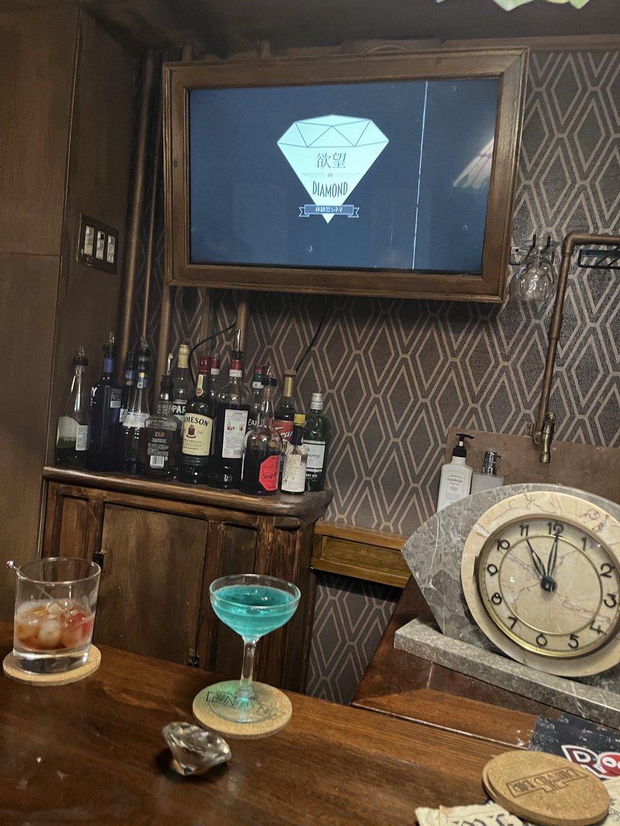 frozenraindrop's tweet image. #スタジオエスケープ　の　#欲望のダイヤモンド　が終わるとの事なので行って来ました。
4年振り2回目　上手い具合に忘れていたので結構楽しめました
世界観が私1番好き💕

ダイヤモンドの後の新しいプログラムの秘密もそっと教えてもらいました🤫

今ならポストカードとステッカーがもらえますよ🎵