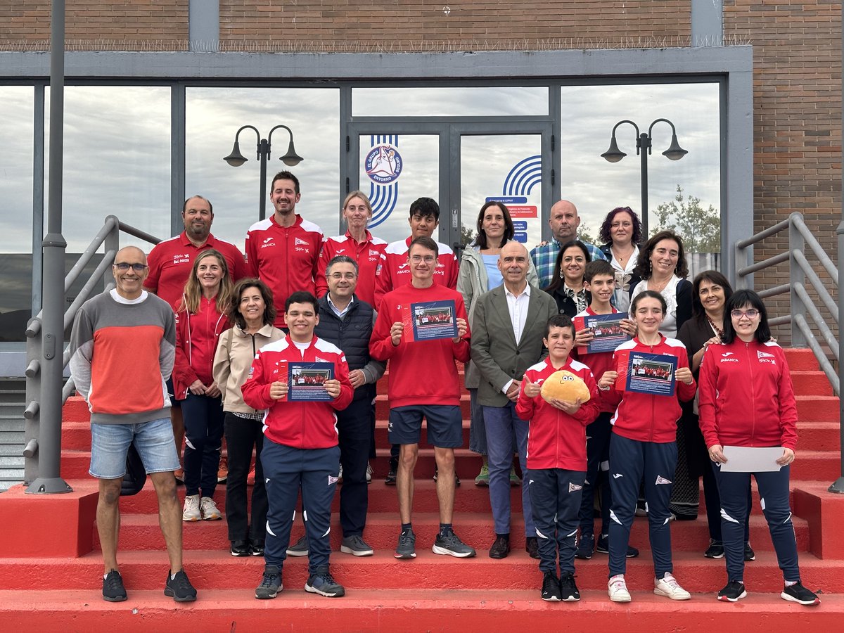 🎖️ El Real Grupo de Cultura Covadonga rinde homenaje a su equipo de Hockey Plus por su ejemplo de inclusión y superación

👉🏻 <a href="/RGCC_Oficial/">RGCC Oficial</a> <a href="/rgcchockey/">Seccion Hockey RGCC</a> 

🔗 fpahockey.es/2025/10/26/el-…

#deporte #hockey #sport #Asturias #superacion
