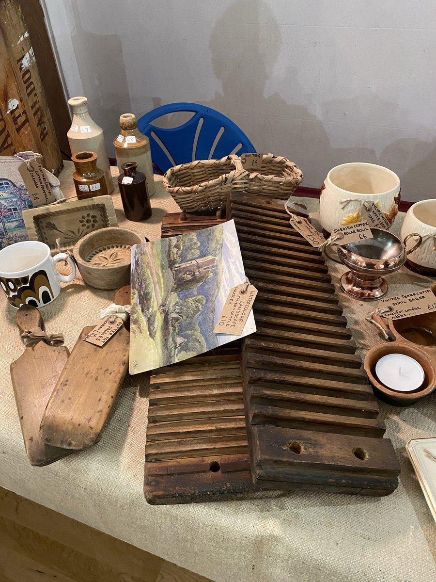 bluestone135's tweet photo. #Harrogate Ripley Antique and Vintage fair at town hall near Harrogate 9am to 3.30pm some lovely items to see and buy this Sunday 26 October 2025 https://t.co/vcN8pQnFHy