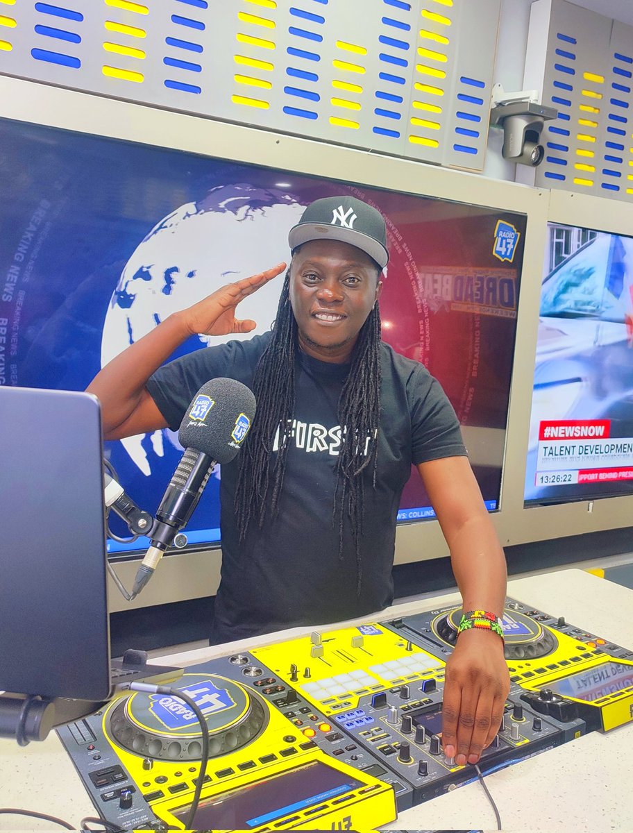 deejaypatiz's tweet photo. Sisi hao tuko ndakas ndani ya Radio 47 tunakuchezea gani moto leo 🔥 @kartellah_maicy and @deejaypatiz #IslandozFinest ndani ya #DreadBeatReloaded https://t.co/BDR3lQhuRo