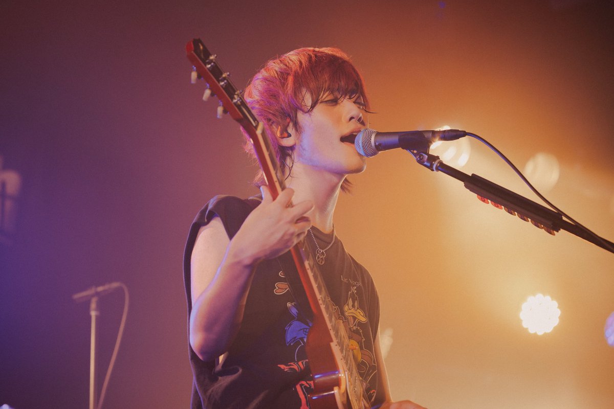 暑くて脱いじまった。学祭楽しい。