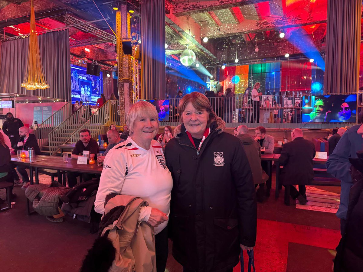 <a href="/FreeLionesses/">Free Lionesses</a> Great to visit yesterday and see past opponents from years back. Elaine Badrock, Sheree Livesey (Jamieson) and Janet Turner ? <a href="/WeAreTheFSA/">The FSA</a>