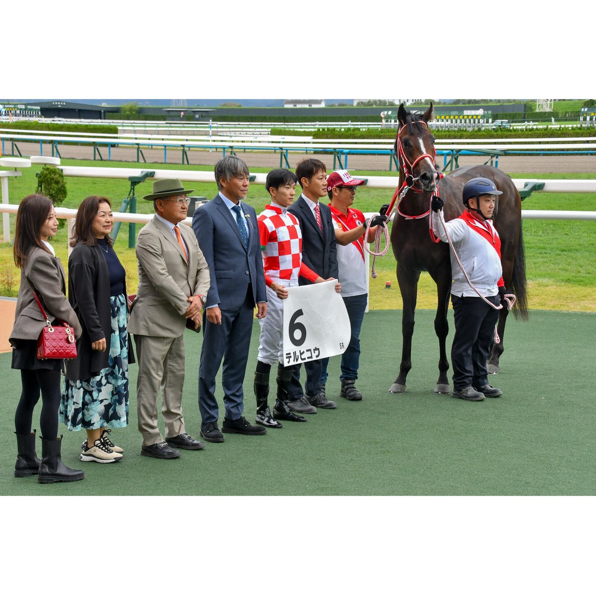 umayama3's tweet image. 💫💫Victory💫💫
2025.10.26  5R新馬@京都競馬場
テルヒコウ 坂井瑠星騎手(🥇着/3番人気)
逃げて直線も後続を寄せ付けず2馬身半差の快勝でした!
やっぱり矢作厩舎×コントレイル産駒での勝利は格別ですね!
今日の2勝目で今年の99勝目おめでとうございます🙌
#2025ryusei