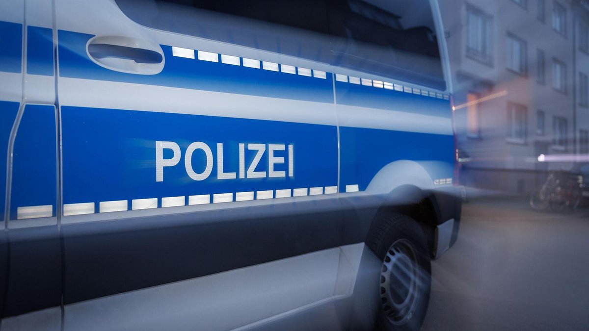 nrw_blaulicht's tweet image. +++ AKTUELL +++
Eine mutmaßliche Gruppenvergewaltigung erschüttert die Kreisstadt Heinsberg in NRW. Nach Angaben der Staatsanwaltschaft Aachen wird gegen fünf Männer und Heranwachsende im Alter zwischen 17 und 26 Jahren – alle syrische Staatsangehörige.
#Heinsberg