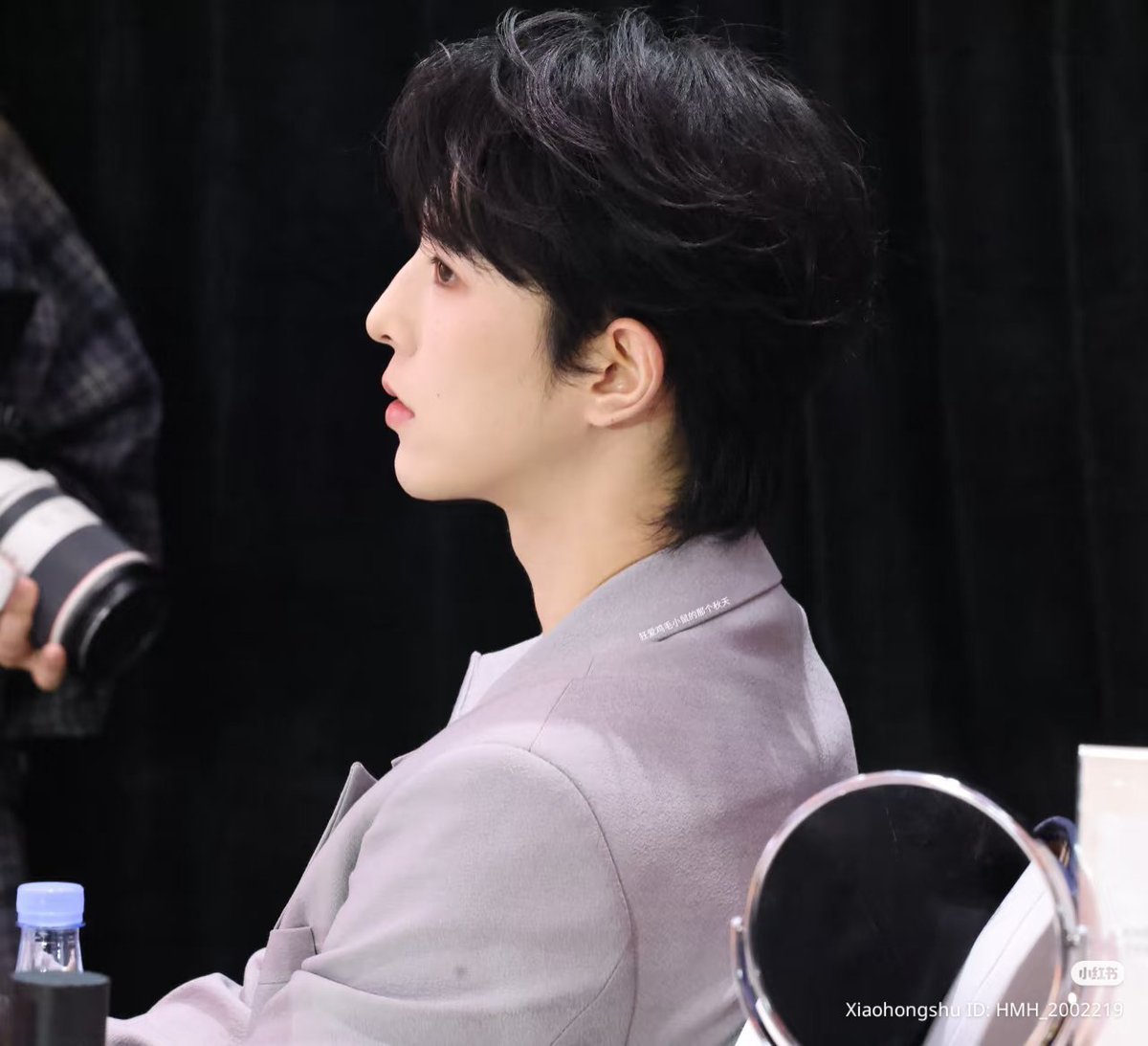 Imagine having this LETHAL side profile??? Qiu Dingjie, the man that you are.
