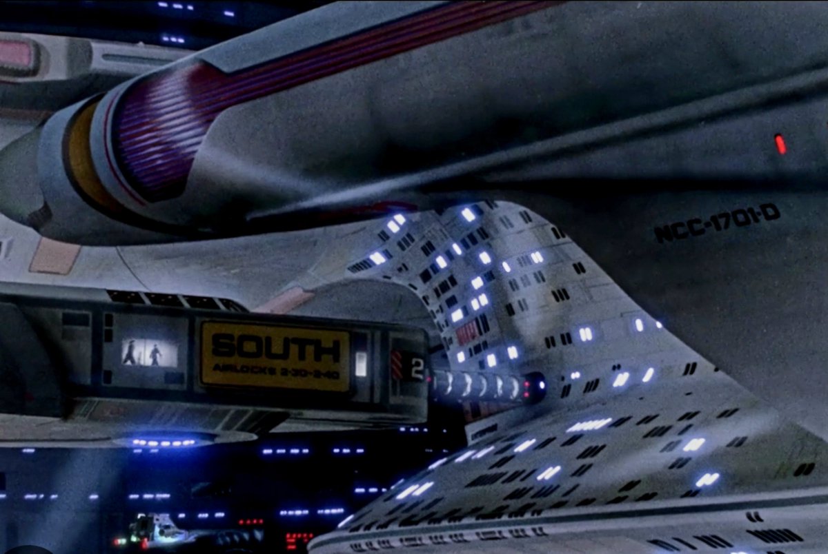 Always loved this shot of the Enterprise-D in dock.

As a kid in always wondered how amazing it would be to look out at the huge Warp Nacelles and under the Saucer section.

There would have been some stunning views from those windows.

#StarTrek #TNG