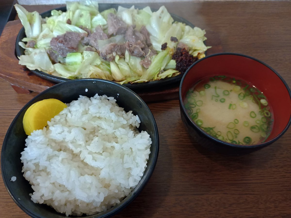 ジェネリックじゃないびっくり亭の1人前+中ご飯
昔は胸熱だったが今は胸焼け