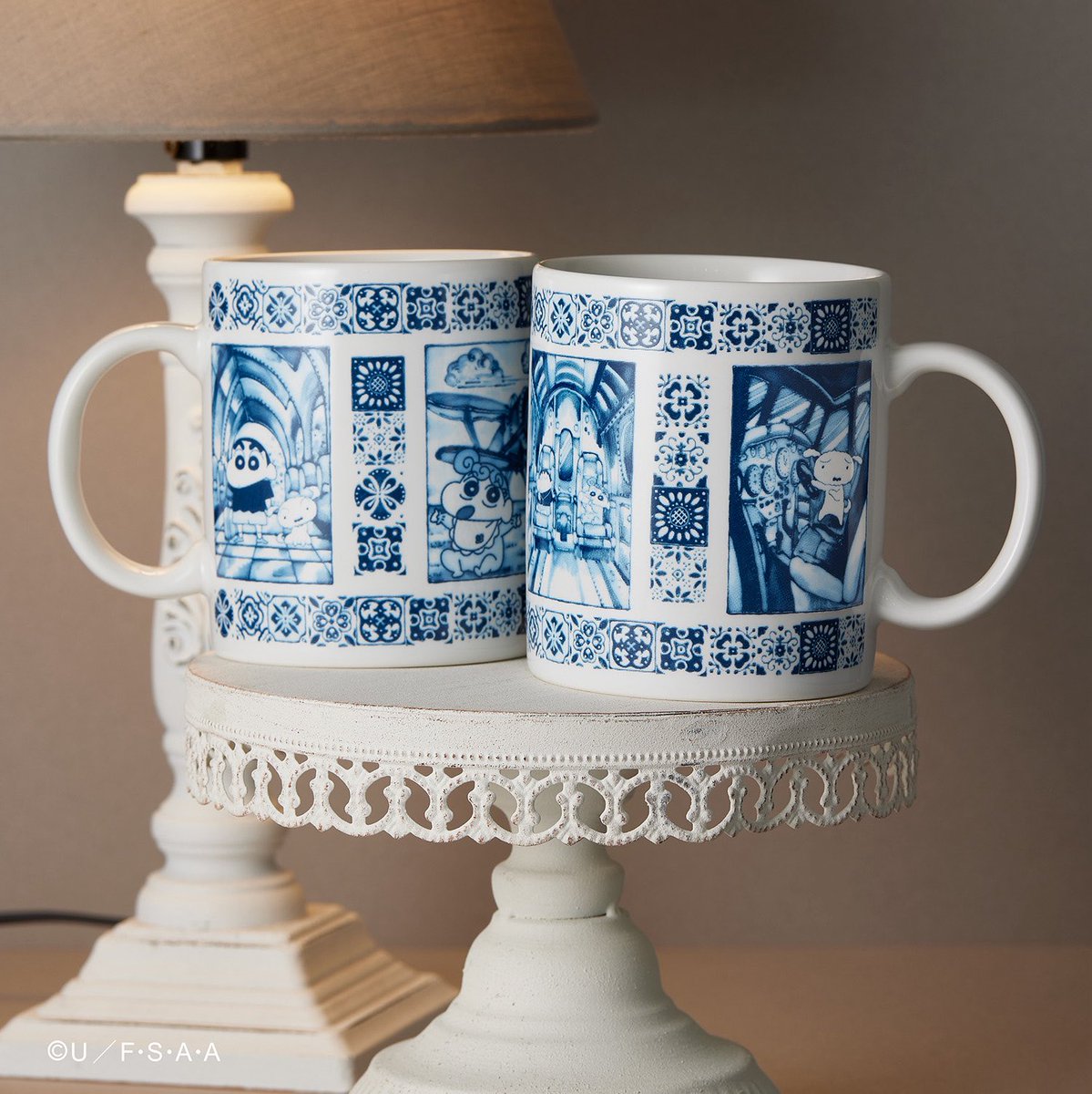 クレヨンしんちゃん飛行機缶』の発売を記念し、缶のイラストをデザイン