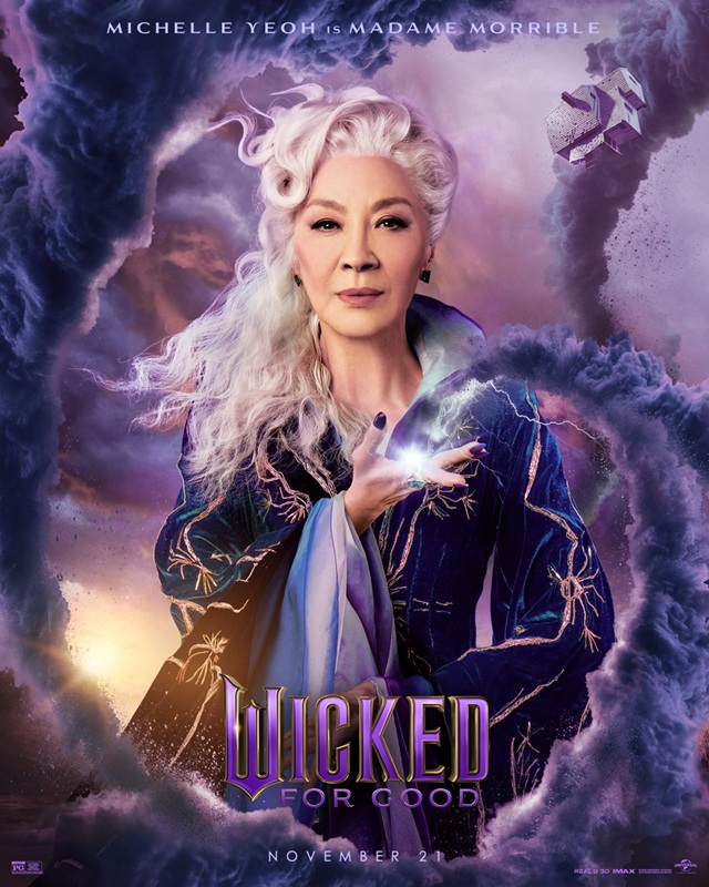 #MichelleYeoh is Madame Morrible (again) in Wicked: For Good.
Enjoy the new images added to the site!
📸 michelle-yeoh.com/2025/10/26/wic…