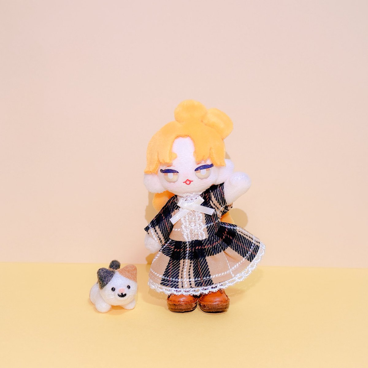 ぷに村から新しいお友達をお迎えしてきました✨️
No.2041なので「よいち」ちゃんです♡
我が家どんどんカラフルになってきました🩷🧡💜💛新しいお洋服もピッタリ( *´﹀`* )

 #ぷにみお