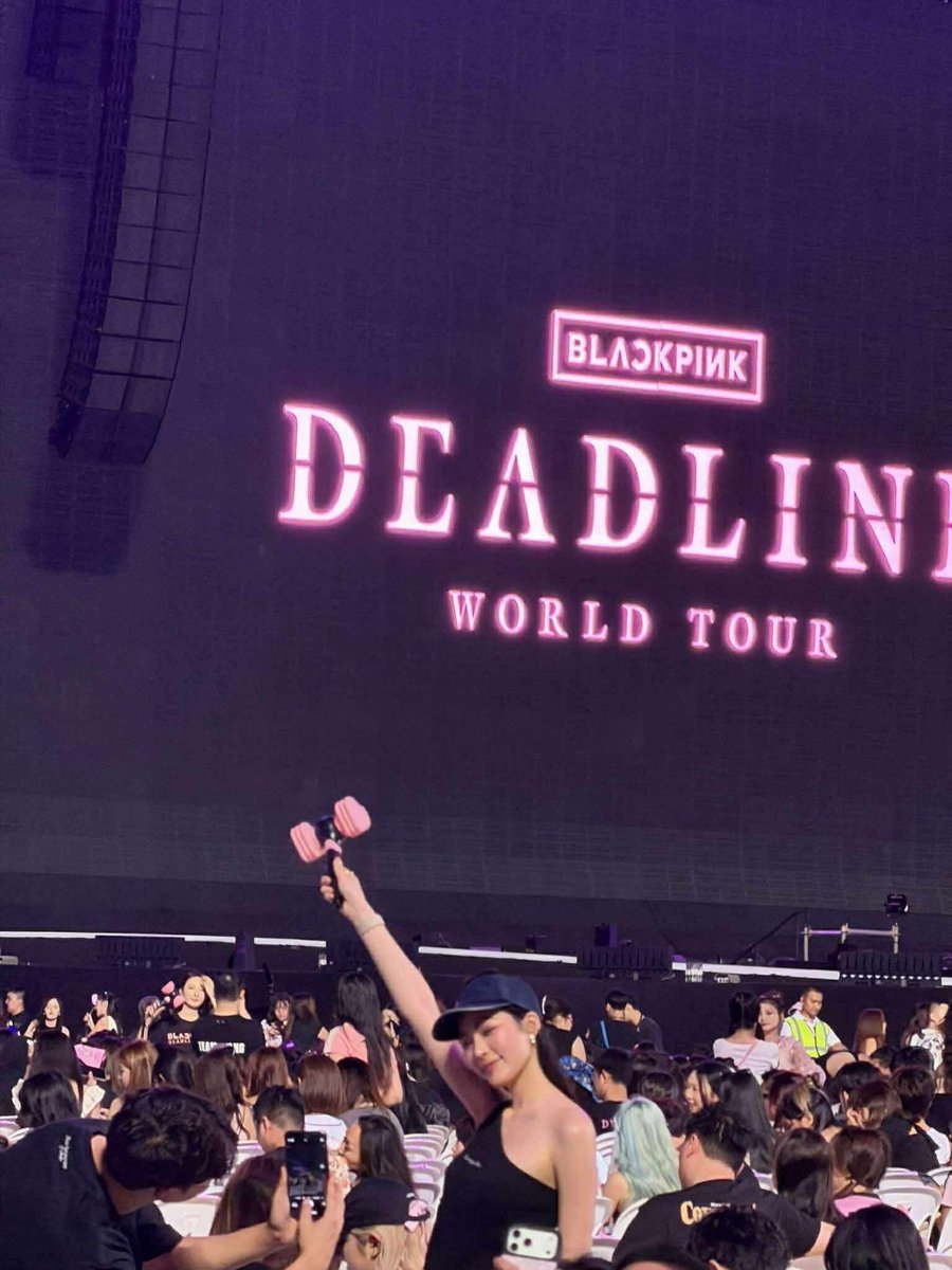 BABYLO427's tweet image. พี่ตะวันพกอาวุธ❌
พี่ตะวันพกบง✅