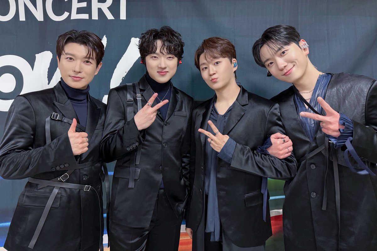 official_fore's tweet image. [📸]

251026 '2025 H-CONCERT NOW!' 종료!

이틀 동안 고생한 포레와 숲별에게
무한 따봉 날려드립니다😍
👍👍👍👍🫶👍👍👍👍

#포레스텔라 #Forestella