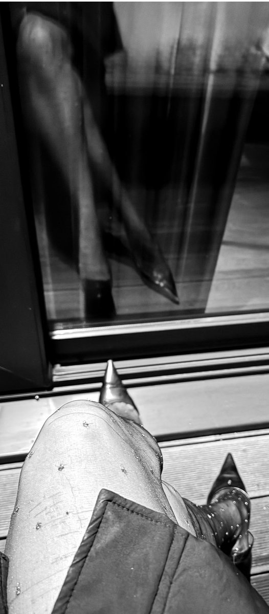 Changedhandle1's tweet image. Elegance in B&W
That 👊