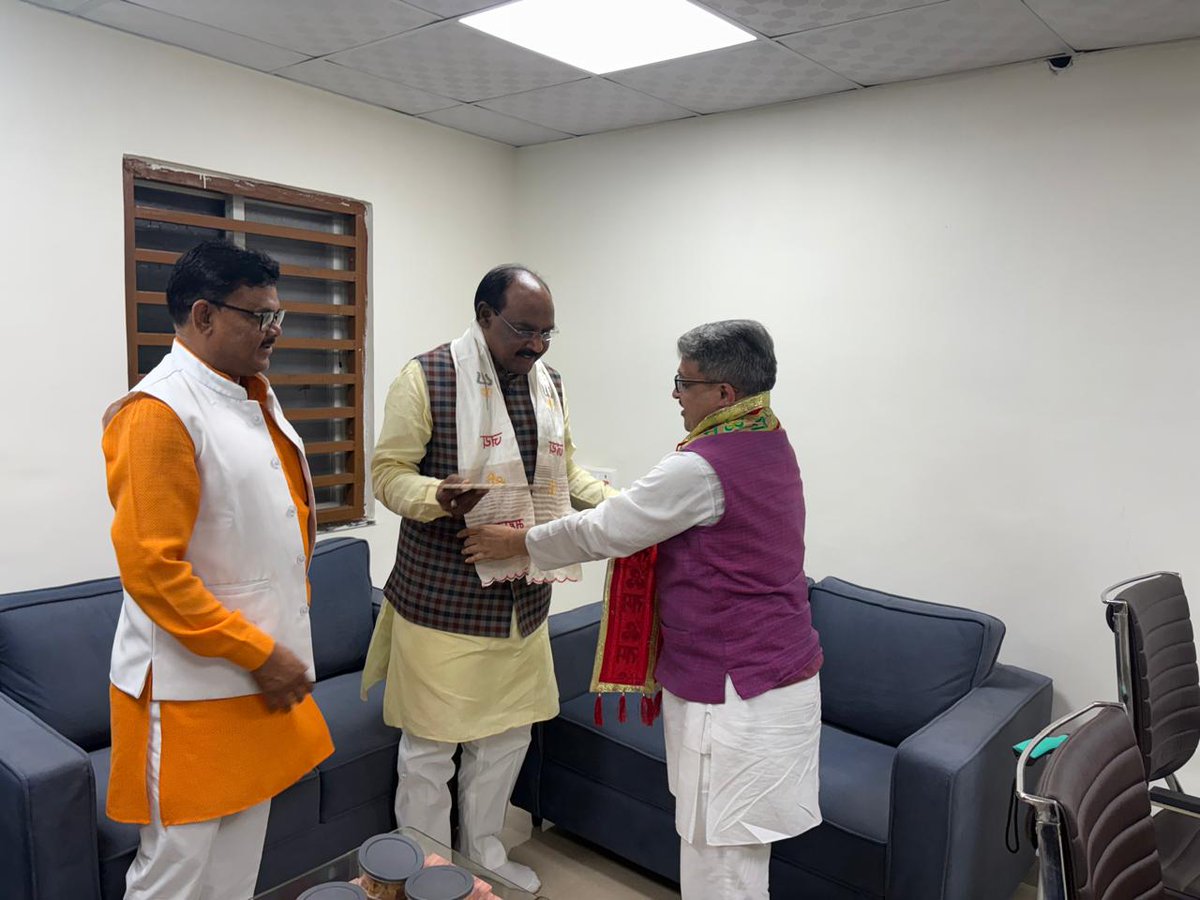 rajneesh4n's tweet image. भारतीय जनता पार्टी अनुसूचित जाति मोर्चा के राष्ट्रीय अध्यक्ष मध्य प्रदेश सरकार के पूर्व मंत्री आदरणीय @LalSinghArya  जी का सानिध्य प्राप्त हुआ।