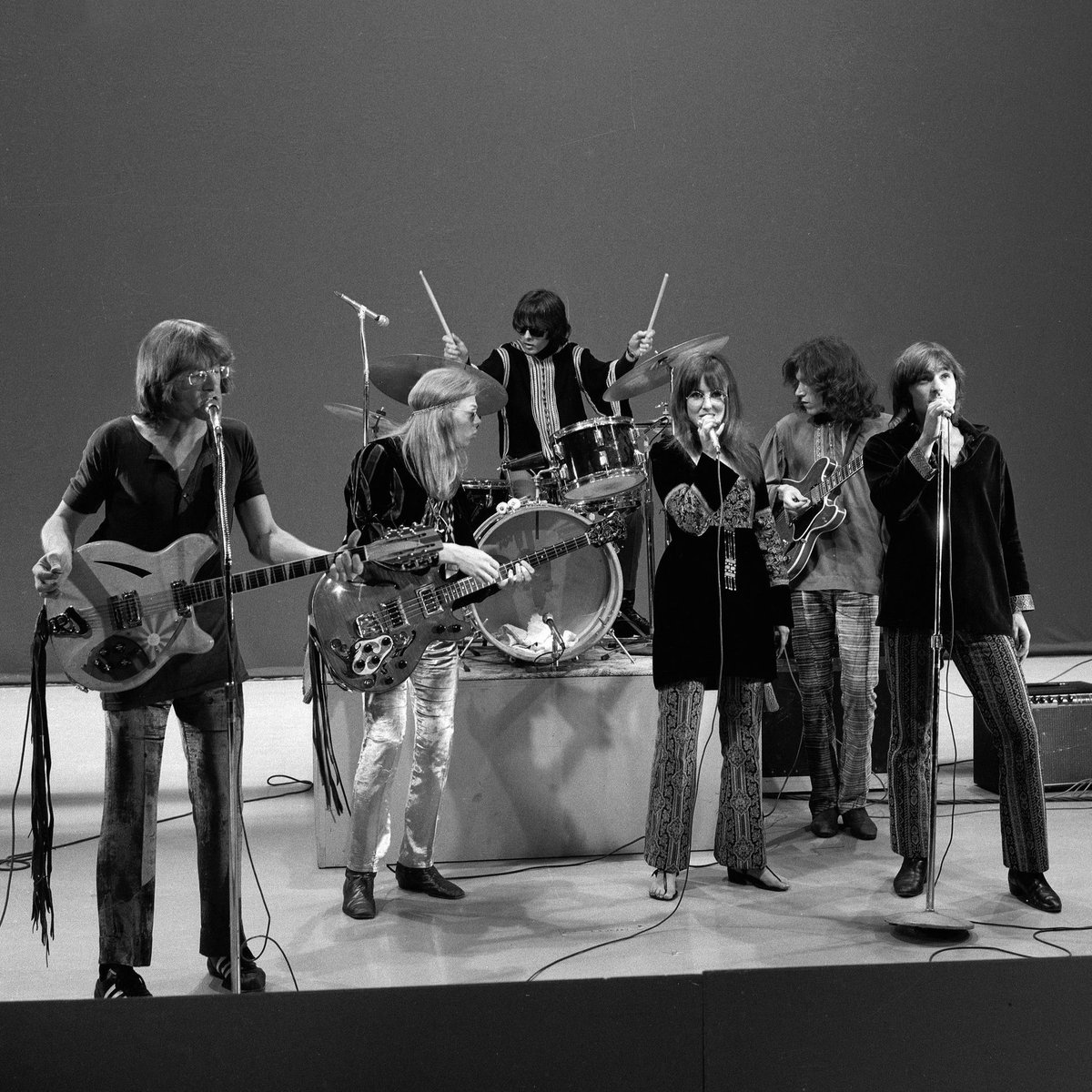 The Sunday Drive tweet media