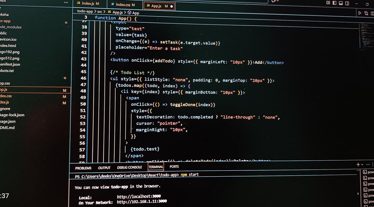 Deeksha_273's tweet image. Day 3 of coding-

&amp;lt;React hooks
&amp;lt;Dependency array
&amp;lt;Intro to array in cpp

Also built a basic chotu sa todo app with react for practicing✨
