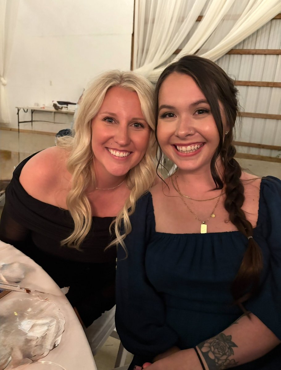 abbycarterr's tweet photo. All I���m saying is, getting sober is the best thing I’ve done for my physical and mental health. Left - not sober, Right - less than two months sober.

The change is makes is crazy. https://t.co/zqXq7ppCUr