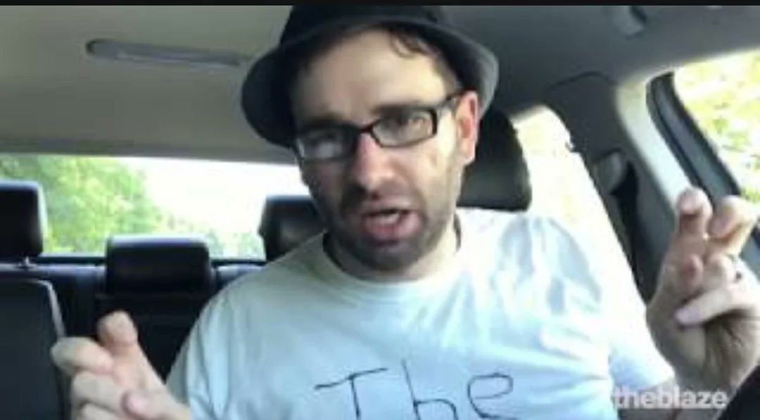 do_huffman's tweet photo. @MattWalshBlog You're a dweeb https://t.co/EbEIvn9auw