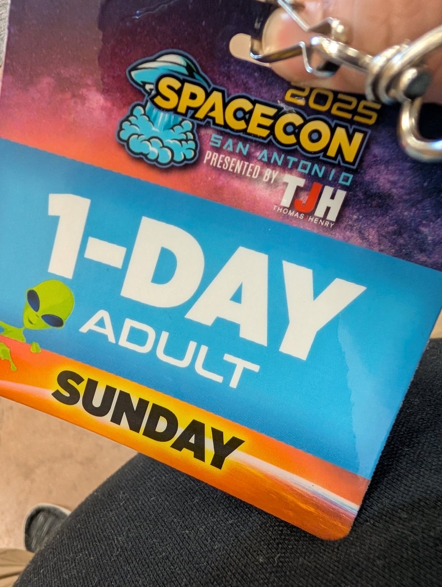 StoneMercy_'s tweet image. Went to spacecon today, found it pretty neat