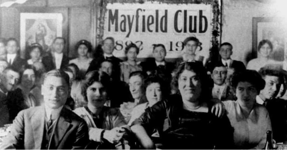 Celebrate the season in Little Italy! Join our Holiday Tour Dec 6 (Noon–1 PM) or Dec 7 (1–2 PM). Explore Italian holiday history, folklore &amp; maybe meet La Befana! Includes cocoa, cookies &amp; souvenir. takeahikecle.com/little-italy-h…