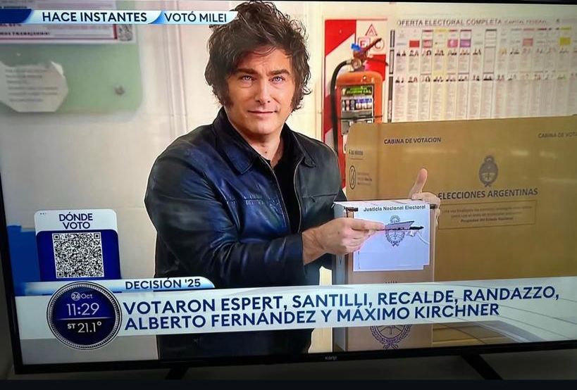 porqtendenciaa's tweet image. "GORDO BOLUDO"

Por el presidente Javier Millei.