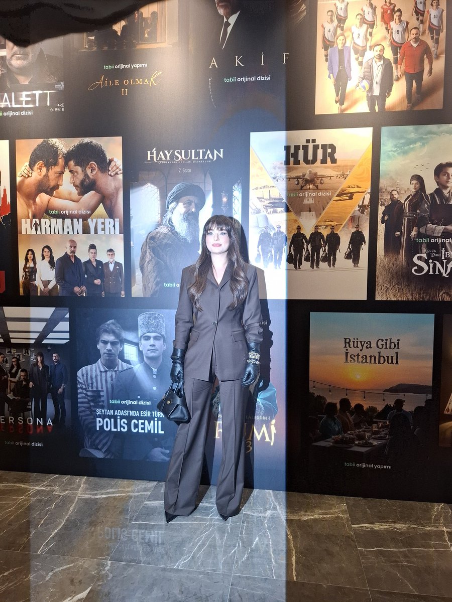 #AyçaAyşinTuran tabii lansmanında. 📌