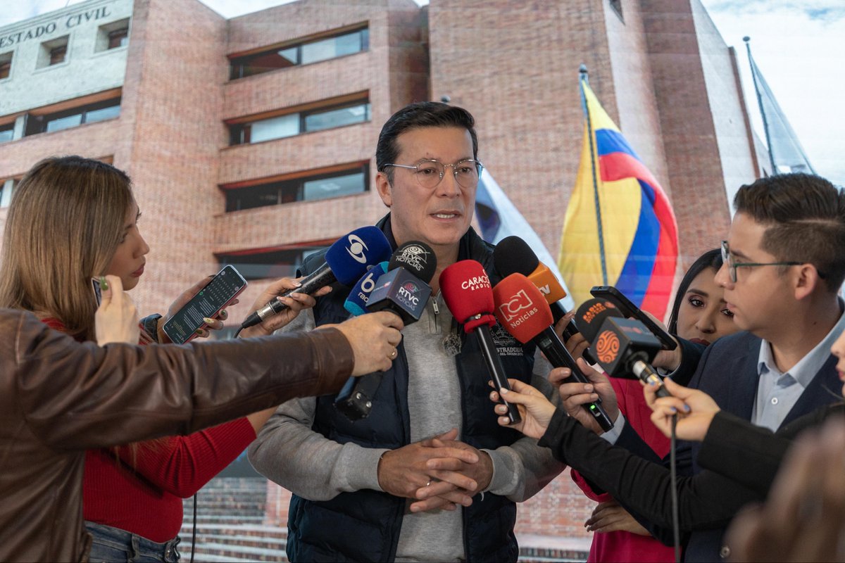 Se ha reportado alto flujo de votación en 40 mesas de cerca de 20.000 instaladas en todo el territorio nacional. 

Como ocurre normalmente, estas mesas fueron fraccionadas para garantizar que todos los ciudadanos puedan ejercer su derecho al voto sin contratiempo.