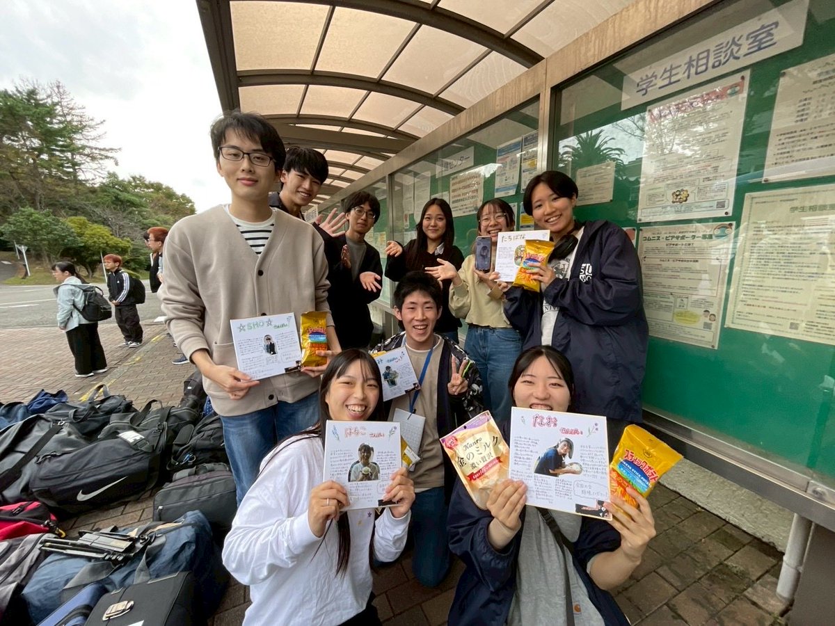 suwohr2015's tweet photo. 昨日開催された全日本吹奏楽コンクールにて、静岡大学吹奏楽団は銀賞🥈を受賞しました。
たくさんの応援ありがとうございました✨
またこれから12/14(日)に開催される第58回定期演奏会に向けて、ALL静大で顔晴ってまいります。💪
 #全日本吹奏楽コンクール
 #静岡大学吹奏楽団 https://t.co/oLT0im9iQR