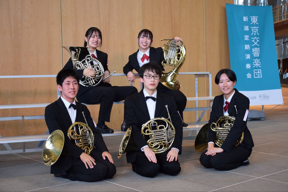 suwohr2015's tweet photo. 昨日開催された全日本吹奏楽コンクールにて、静岡大学吹奏楽団は銀賞🥈を受賞しました。
たくさんの応援ありがとうございました✨
またこれから12/14(日)に開催される第58回定期演奏会に向けて、ALL静大で顔晴ってまいります。💪
 #全日本吹奏楽コンクール
 #静岡大学吹奏楽団 https://t.co/oLT0im9iQR