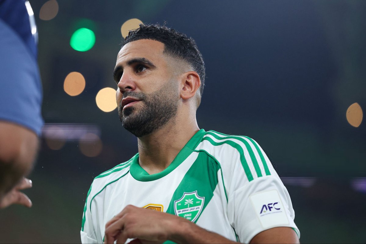 Rabanalsafena's tweet photo. 🚨❌ تأكد غياب "رياض محرز" عن مواجهة #الأهلي أمام الباطن ضمن مباريات دور الـ16 في أغلى الكؤوس.

#الأهلي_الباطن https://t.co/UdmpHAEPR1