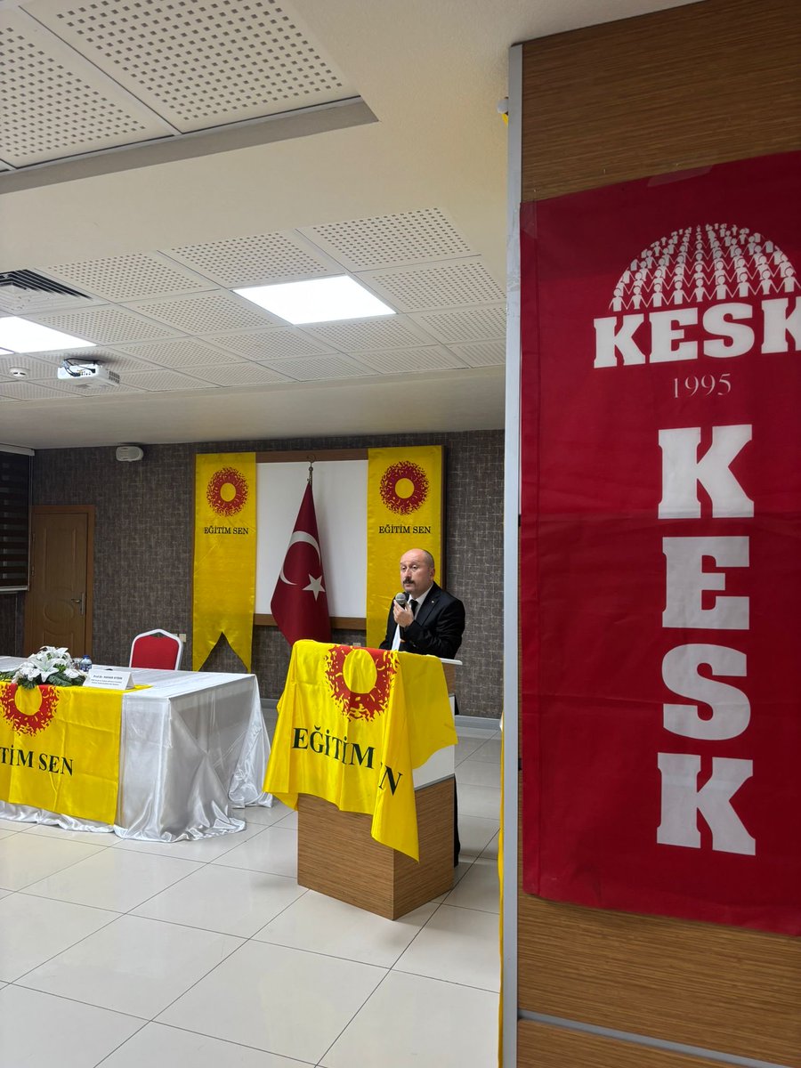 OMÜ İnsan ve Toplum Bilimleri Fakültesi Felsefe Tarihi Anabilim Dalı Başkanı Prof Dr. Sayın HASAN AYDIN ile “Cumhuriyetin 102.yılında Laikliği Savunmak “ konulu söyleşi gerçekleştirdik.