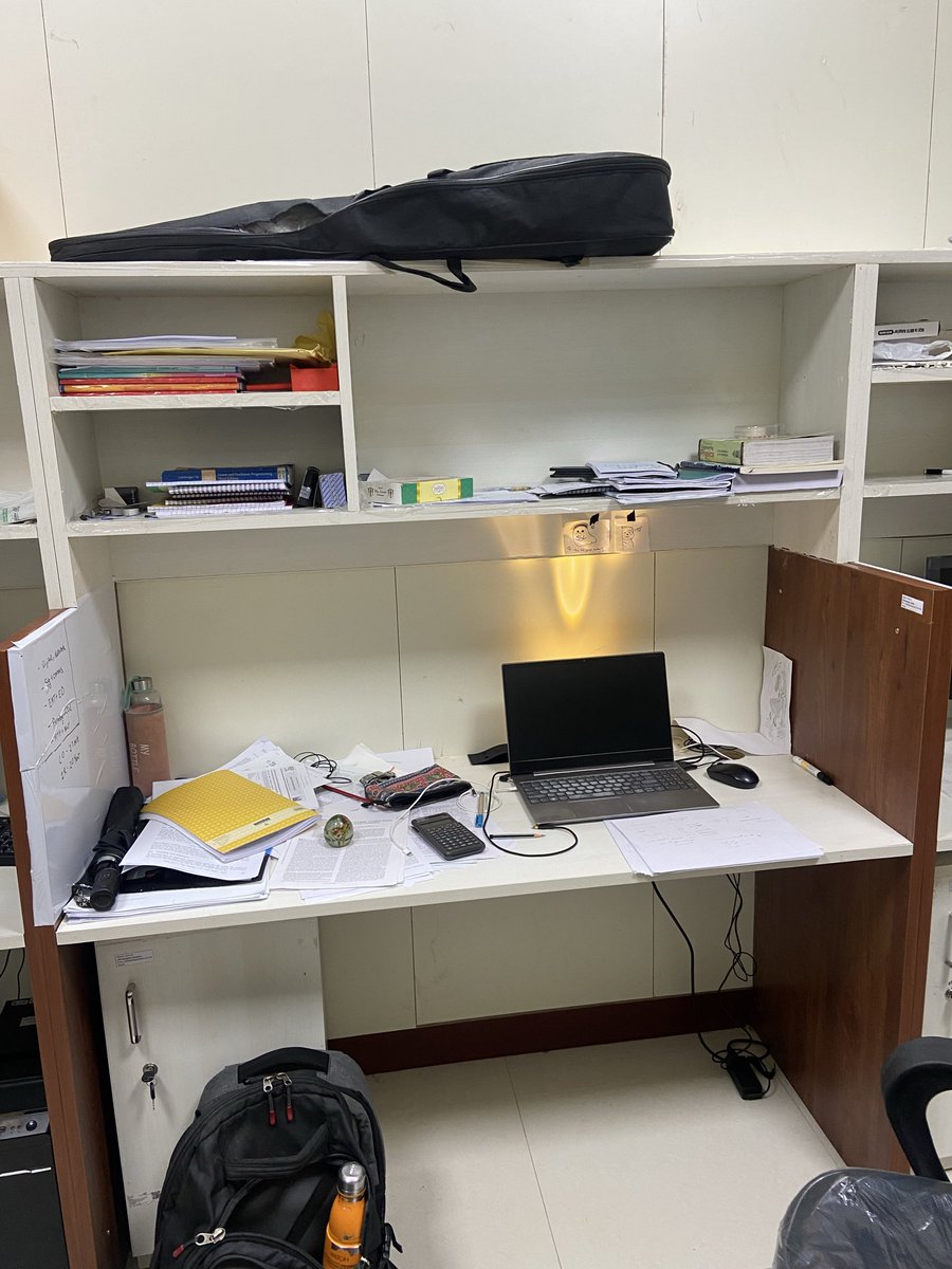 My edge (dono side space hain toh no corner🥲)