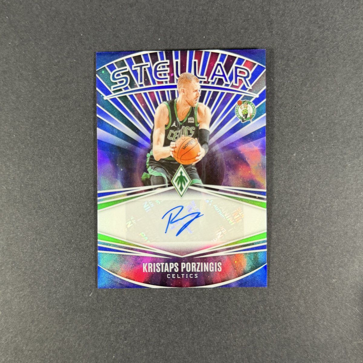 paullydoughnuts's tweet image. Unicorn /25
$85 
#gettostackin keeps stackin till 11/1