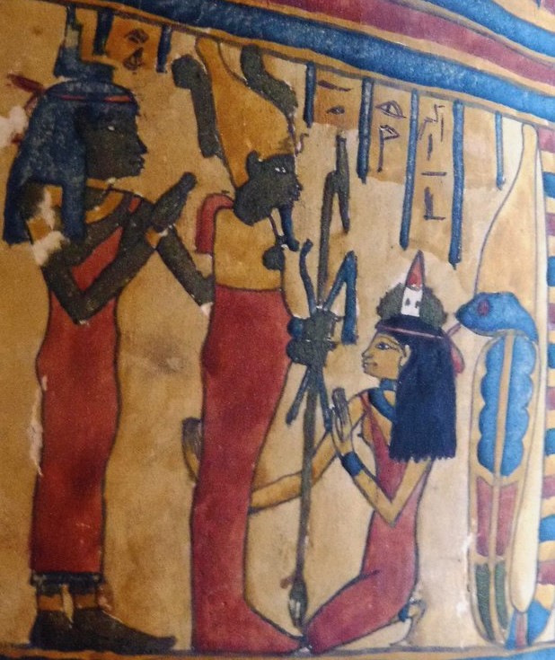 ❤️A red-clad #Egyptian trio of deities Isis and Osiris with their devotee Lady Takhenmes, as portrayed on her coffin c.700 BC in the superb Egyptian collection <a href="/BoltonLMS/">Libs and Museums</a>  and featured in our blog 'Seeing Red' immortalegypt.co.uk/post/seeing-re… 
(image: Immortal Egypt)