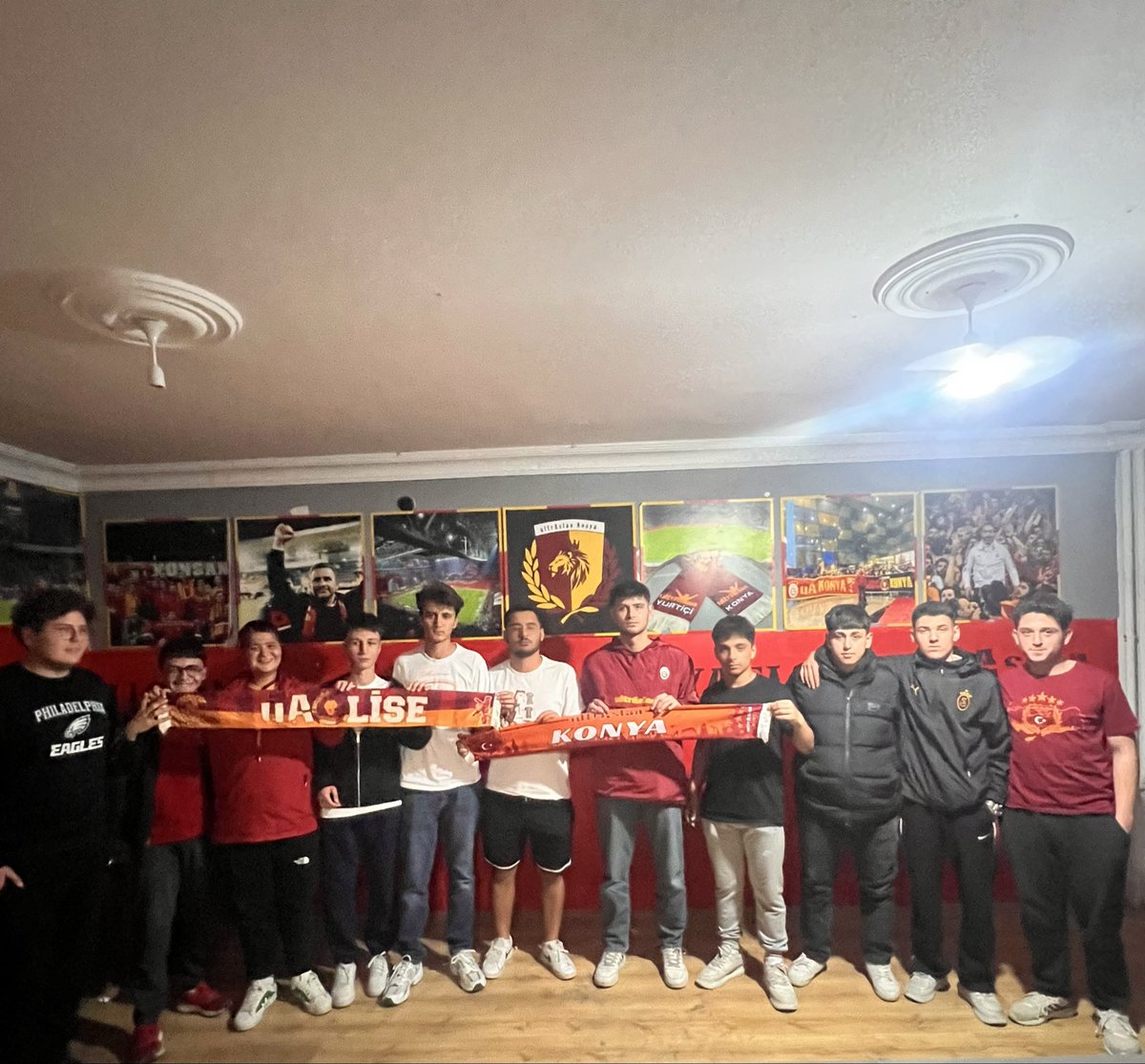 Galatasaray’ımız Göztepe maçını lokalimizde hep beraber omuz omuza izledik.

#ultrAslanLiseKonya
#ultrAslanLise
#ultrAslankonya
#ultrAslan