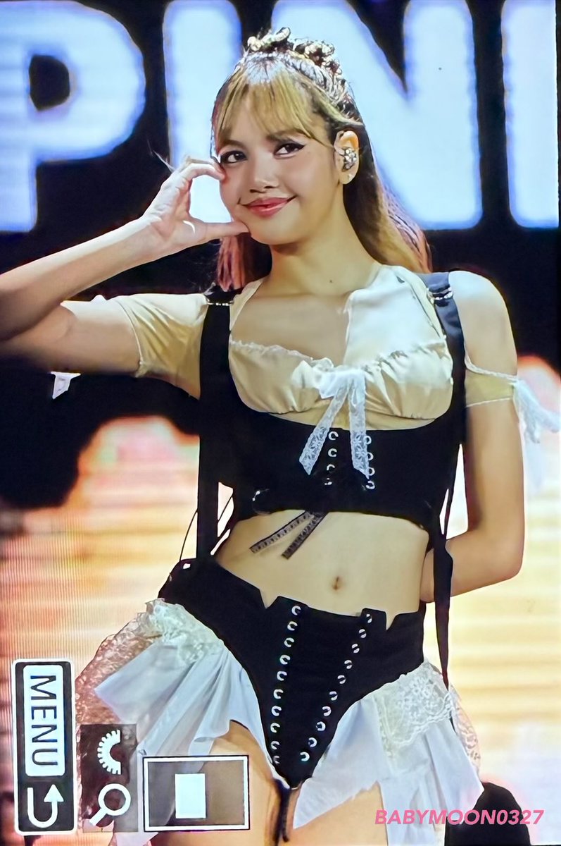 babymoon0327's tweet image. (preview) 251026 deadline bkk day 3 🤠

#LISA #리사