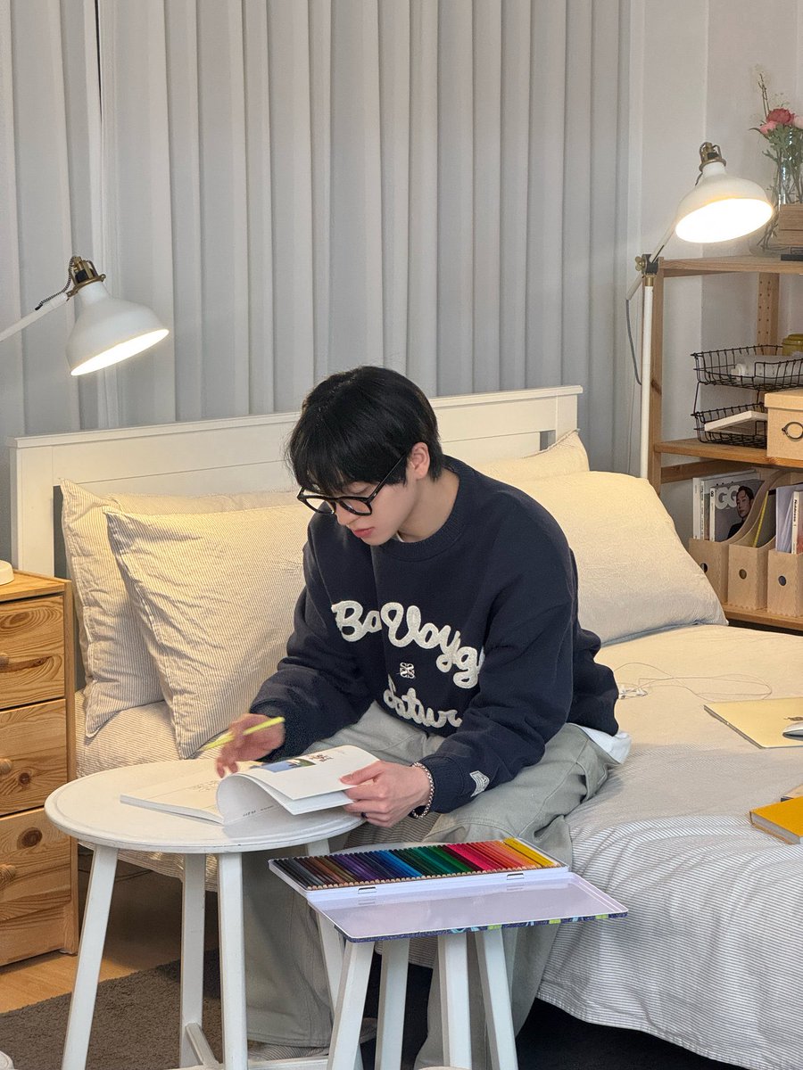 Cheers to my most recent songs, which sound like works of art and are meticulously melodically tuned. These photos show me sitting and creating music, engrossed in the beat that seems to be a silent confession. Before I leave, there's a brief moment I'd like to dream about again.