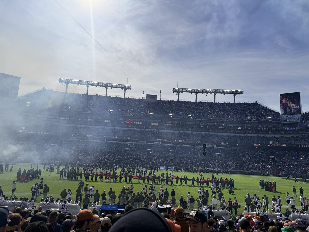 Ross Read (@rossread) on Twitter photo In the house. Let’s get a W. 🐻🔽 In the house. Let’s get a W. 🐻🔽