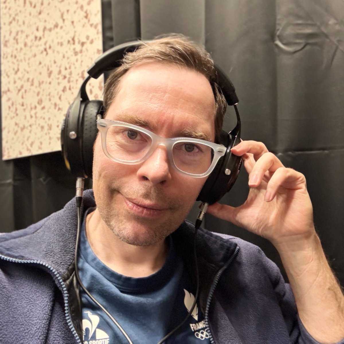 Beaucoup de belles trouvailles au #PAVS2025 ❤️
- Le projecteur Valeryon by AWOL Vision aussi à l’aise au cinéma qu’avec une PS5 (120 Hz 4K HDR, latence seulement 4 ms…)
- Des enceintes de toutes les couleurs, style mid-century modern (chez Jamo, Kanto…)
- Le casque Utopia de