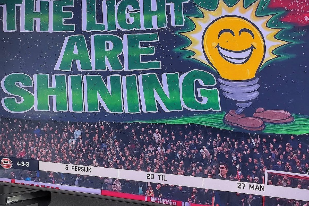 patbeekmans's tweet image. Prachtige sfeeractie ná afloop van Feyenoord-PSV #feypsv