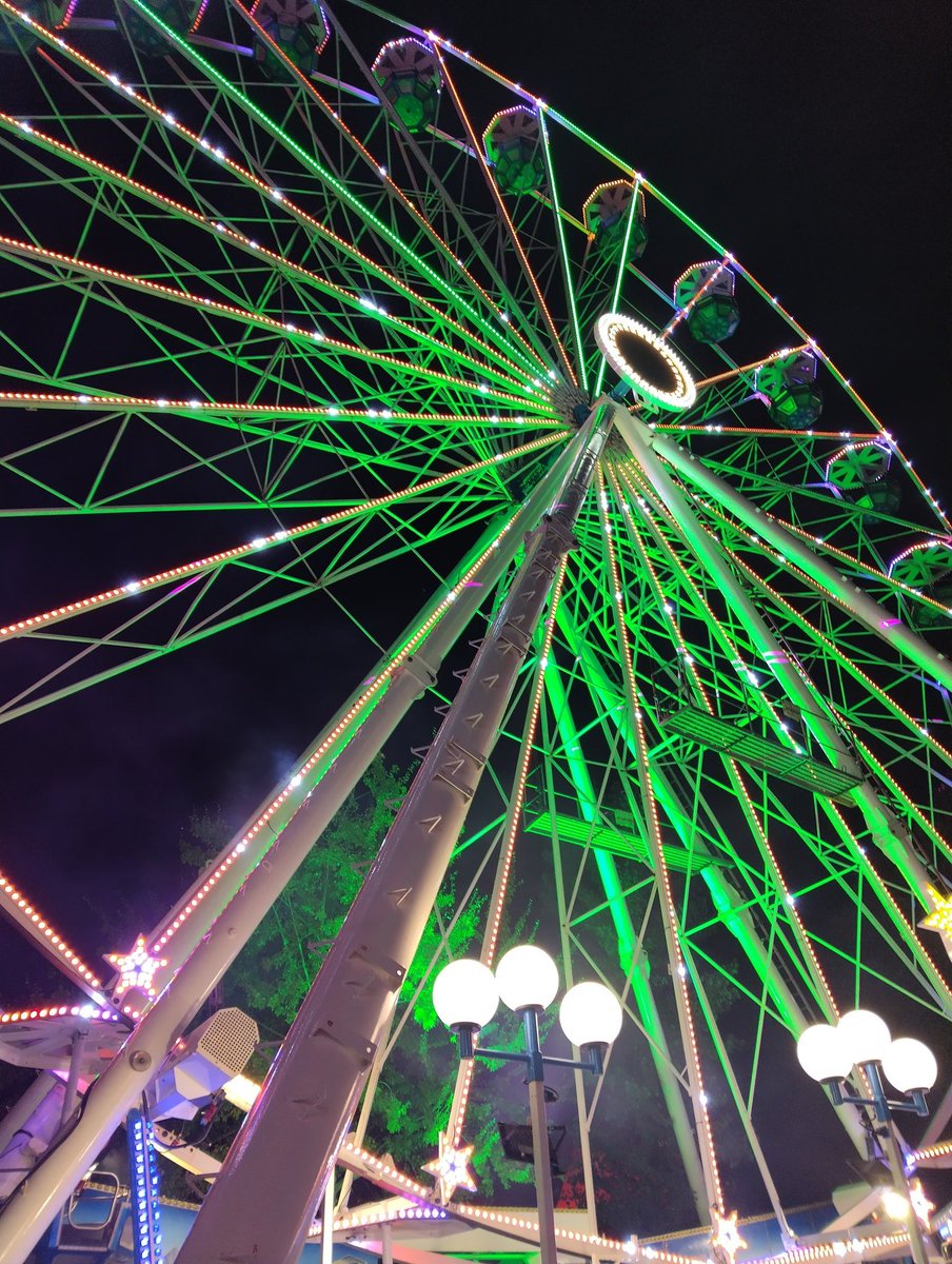 mijnkameel's tweet image. Still  in and around Venlo #kermis #vanlife