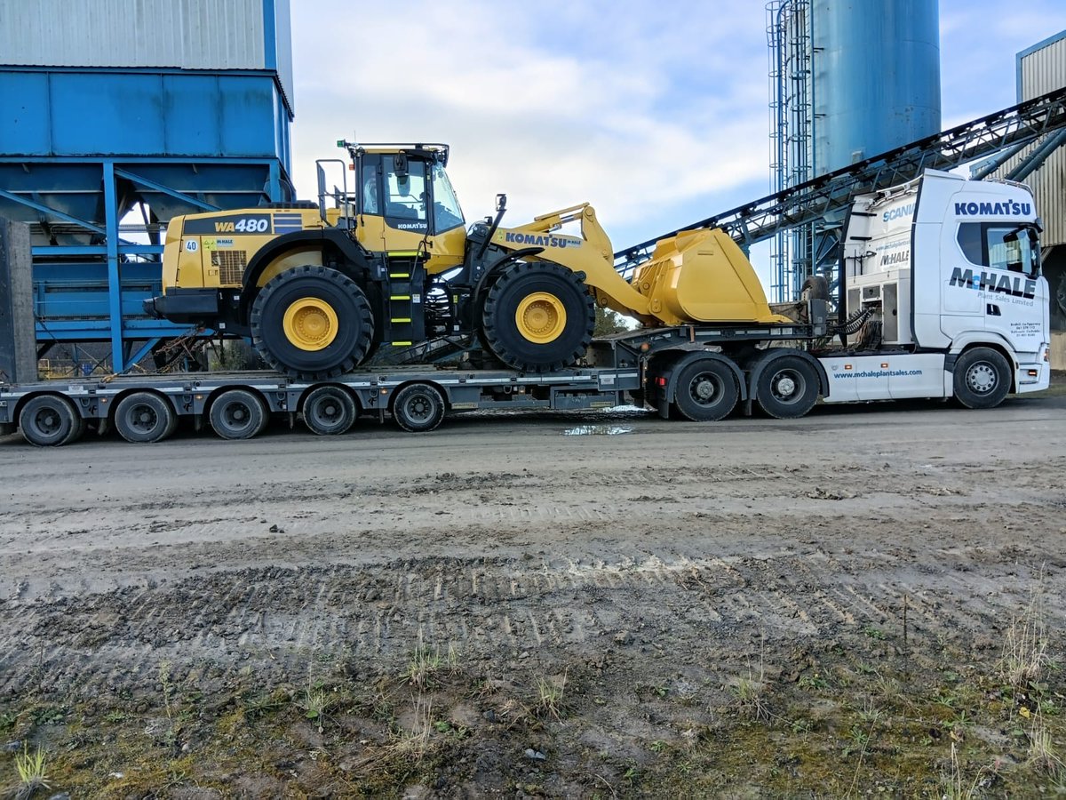 McHalePlantSale's tweet image. Komatsu WA480-8 delivered to Kilsaran! 🚛💨

Ideal for large-scale loading operations, the WA480-8 excels in quarries, construction sites, and material handling tasks.

#Komatsu #WA4808 #WheelLoader #HeavyMachinery #Construction #Kilsaran #McHalePlantSales