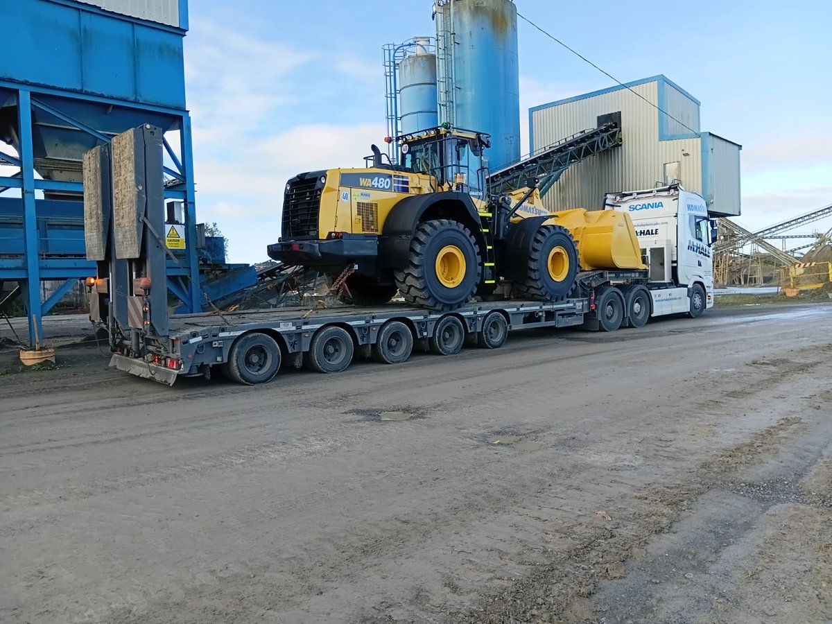 McHalePlantSale's tweet image. Komatsu WA480-8 delivered to Kilsaran! 🚛💨

Ideal for large-scale loading operations, the WA480-8 excels in quarries, construction sites, and material handling tasks.

#Komatsu #WA4808 #WheelLoader #HeavyMachinery #Construction #Kilsaran #McHalePlantSales